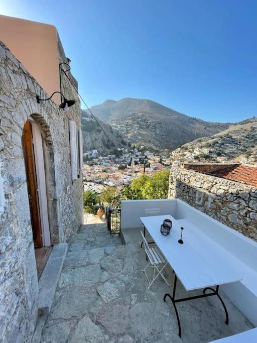 Maison Avec Terrasses Et Vues Symi Bagian luar foto