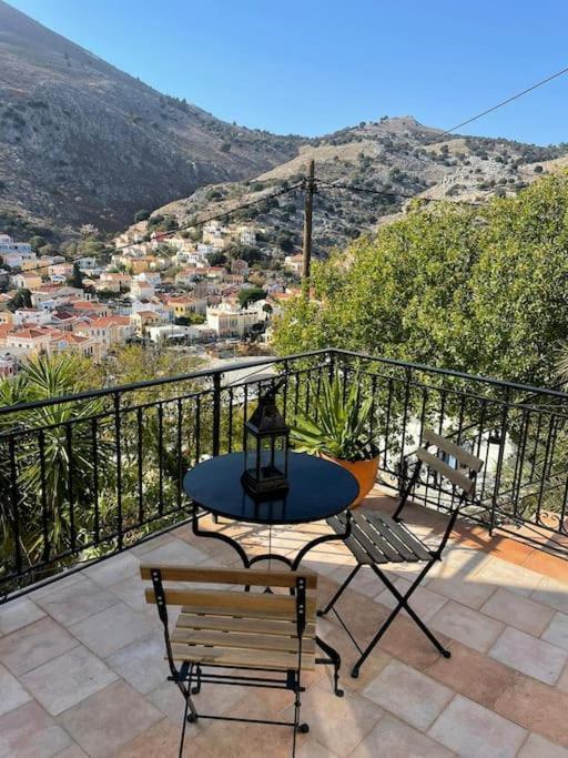 Maison Avec Terrasses Et Vues Symi Bagian luar foto
